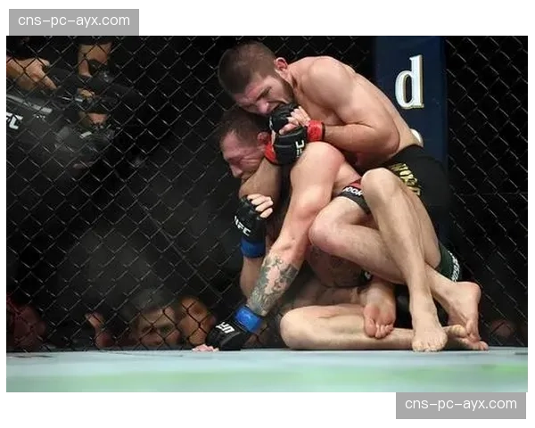 “小鹰”哈比布现身达吉斯坦训练营，亲自指导马哈切夫备战